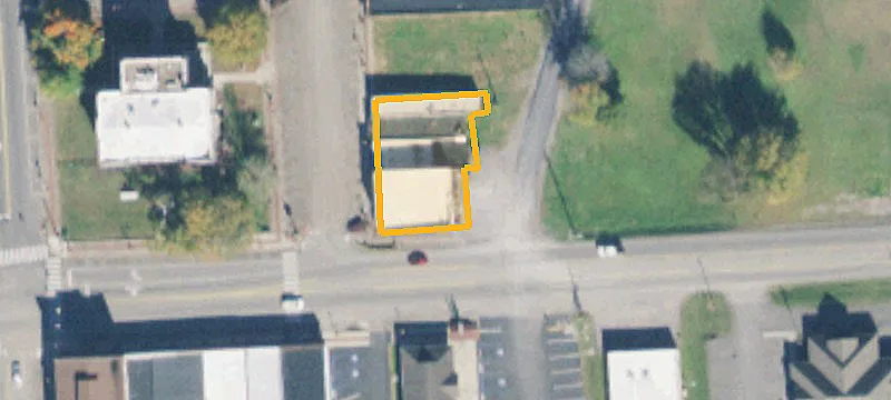 17 Courthouse Sq