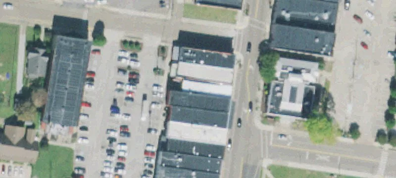 305 Lindell St