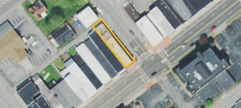 123 Broadway St