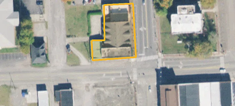 33 Courthouse Sq