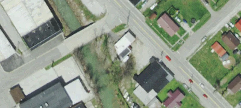 305 Indiana Ave