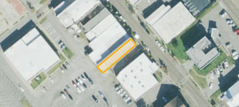 1141 Main St