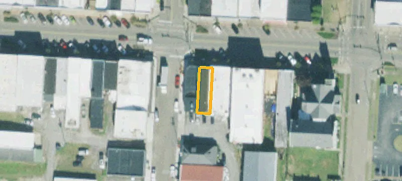 1402 Main St