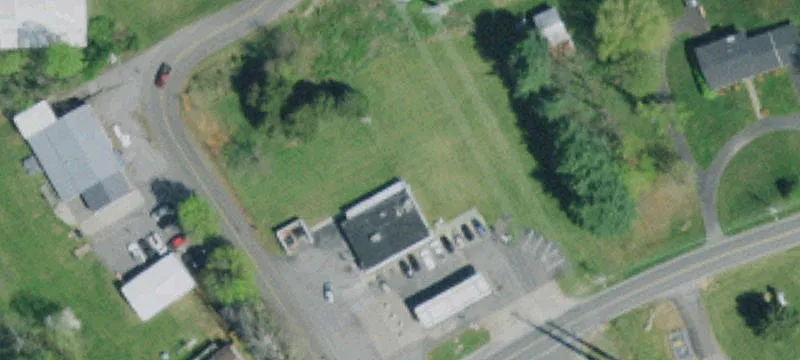 2810 Walnut St