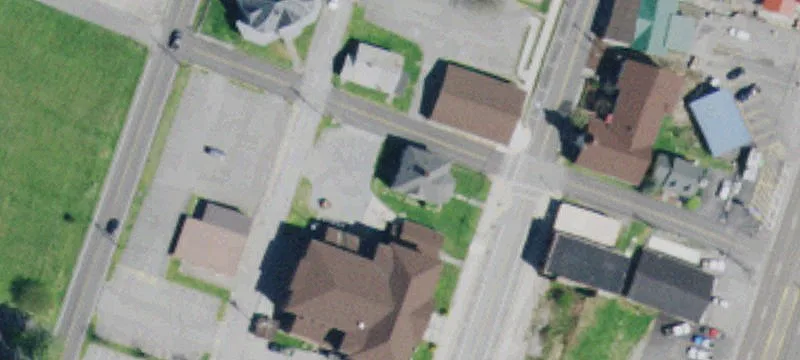 1746 Main St