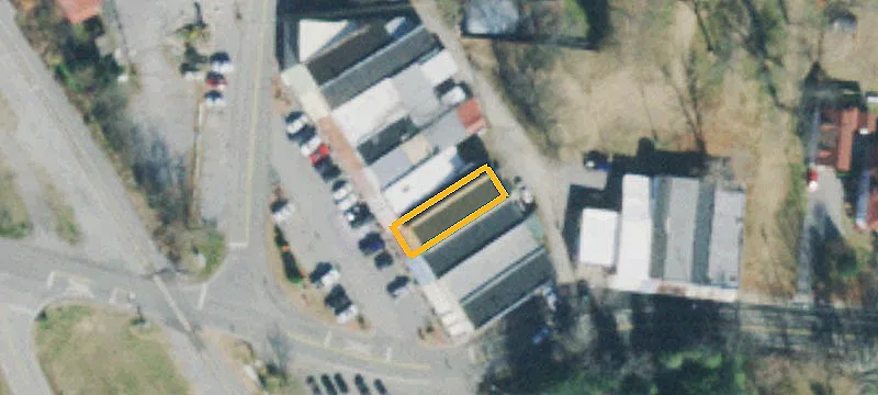 Railroad Sq