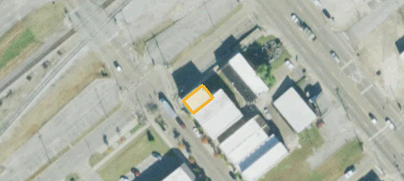 1042 Main St