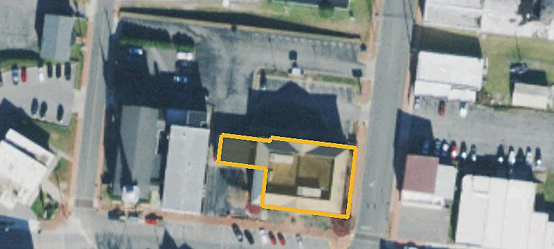 100 Public N Sq