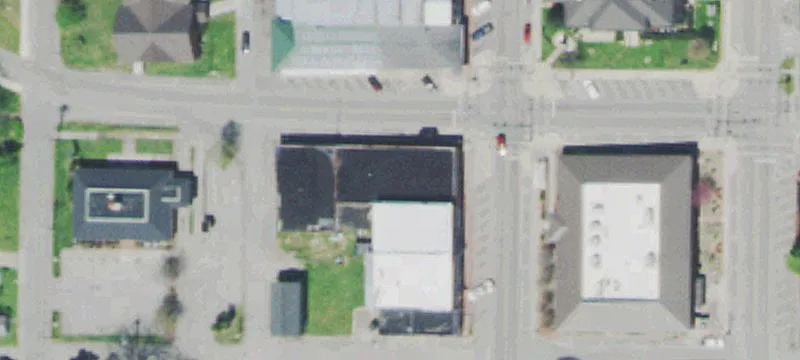 114 College S St