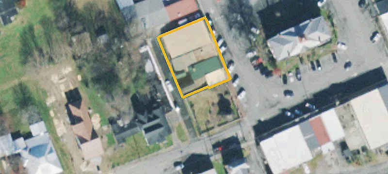 60 Hiles St