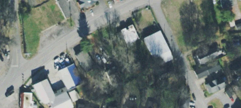 305 Bridgeway Ave