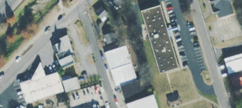 215 Ln Ave