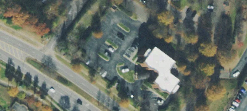 660 Bakers Brg Ave