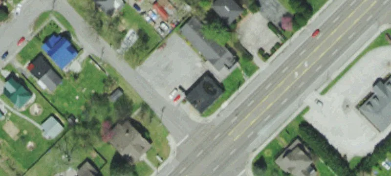 102 4th St