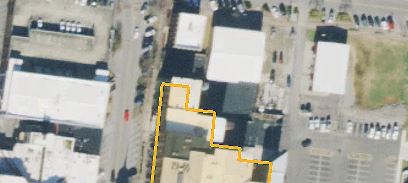 706 Main St