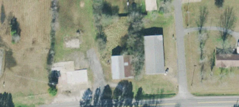 1055 Main St