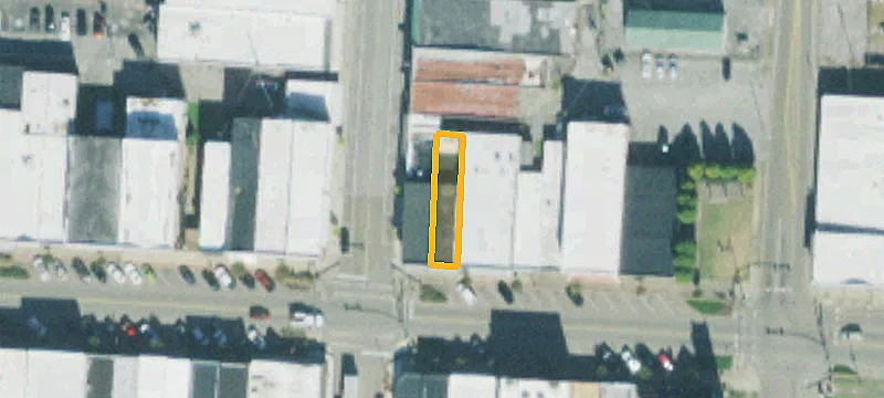 1403 Main St