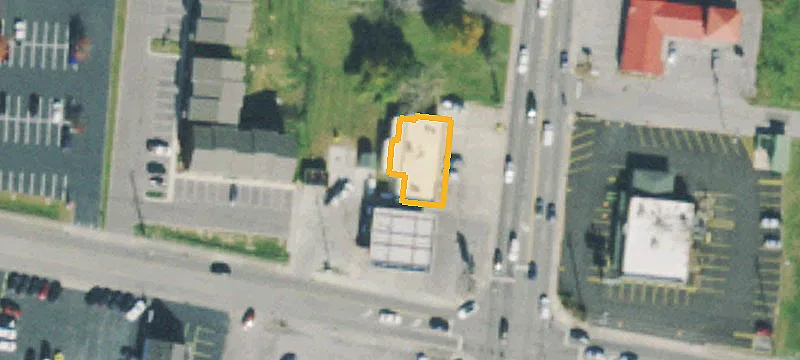 10 Willow Ave