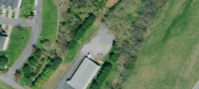 100 Deck Ln