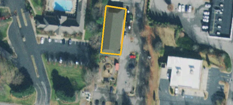140 Thompson Ln
