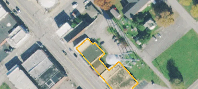 108 Commercial Ave