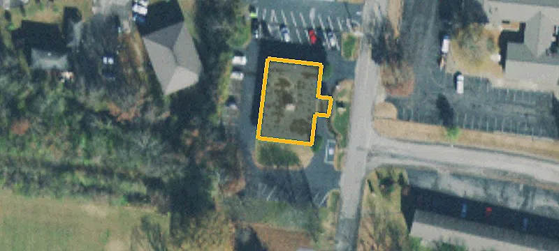 1211 Leaf Ave
