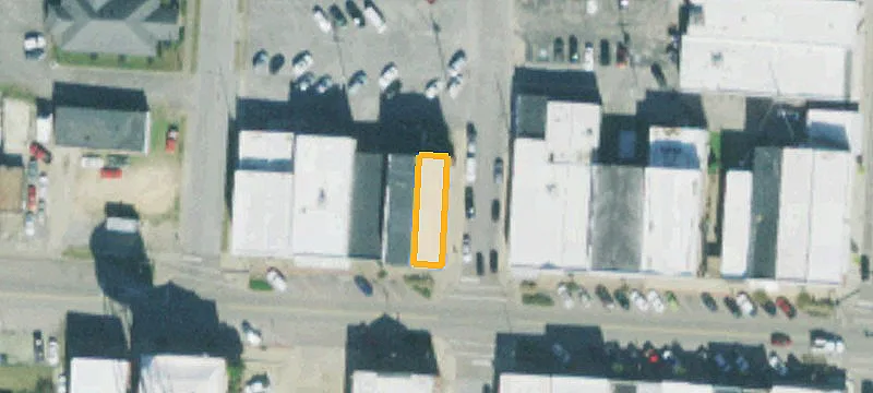 1215 Main St