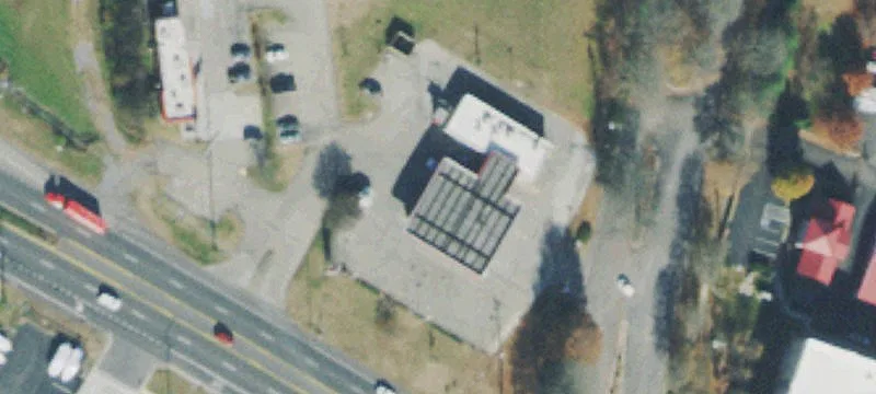 1082 Main St