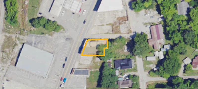 582 Main St