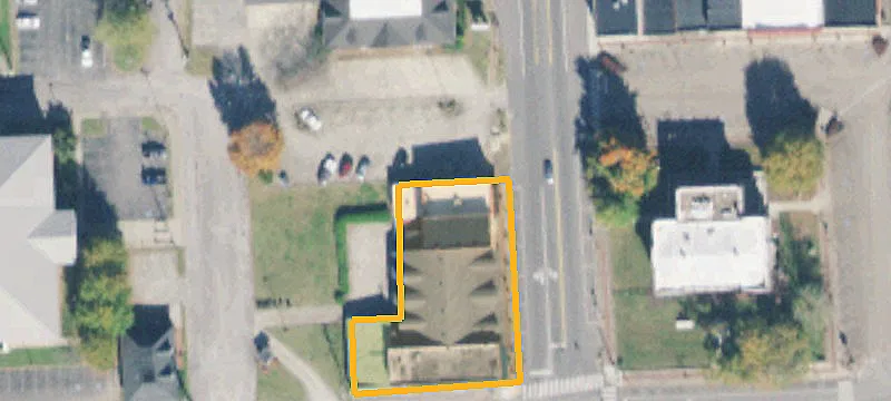 30 Courthouse Sq