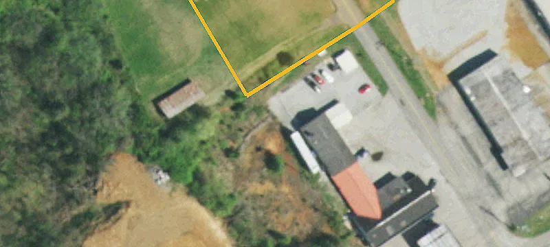121 Lakeshore Rd