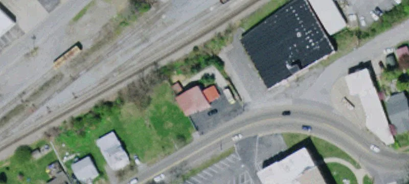 702 Main St