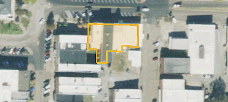 24 Main St