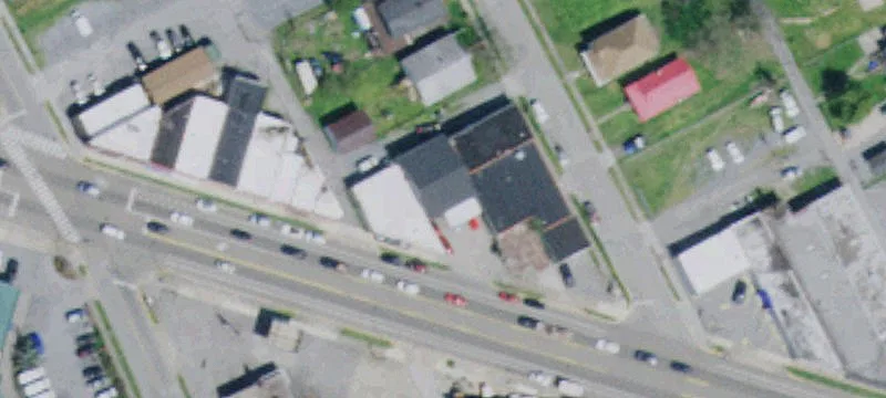 832 Ctr St