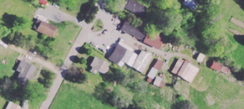 905 Cemetery Rd
