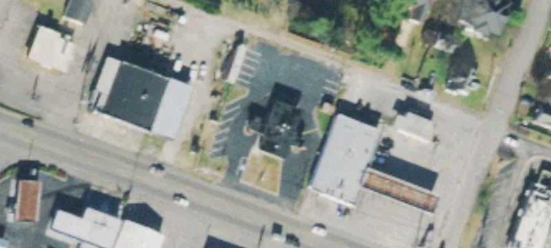414 College St