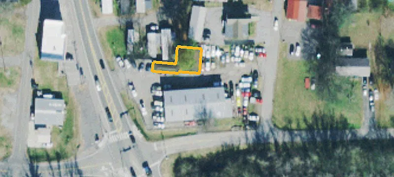 985 Main St