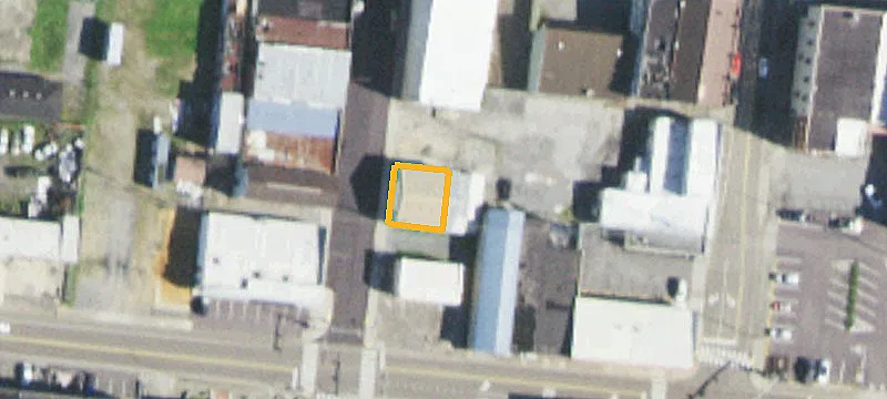 120 Woodlawn Ave