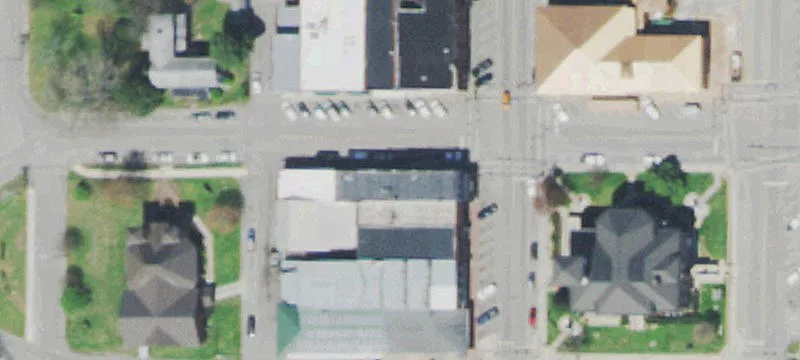 100 College S St