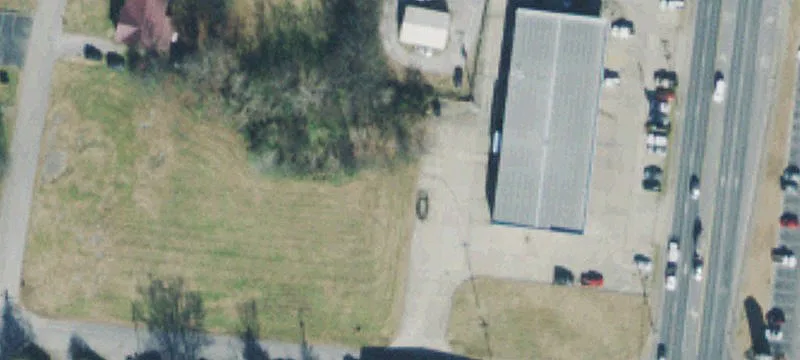 1011 Main St