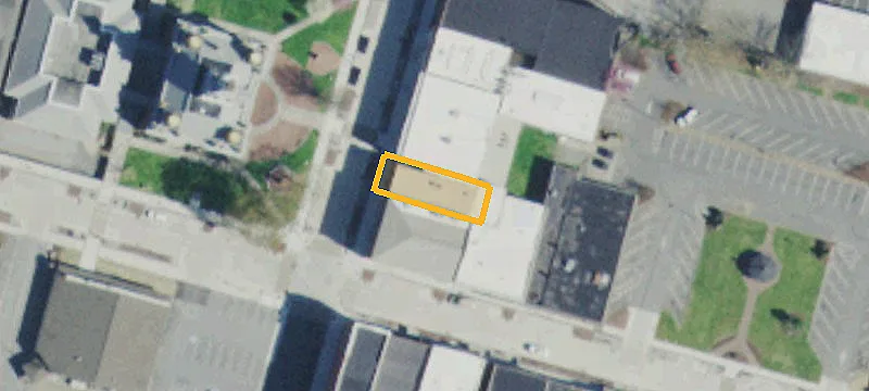 150 Ct Ave