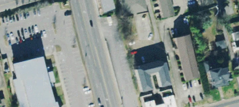 211 University Ave