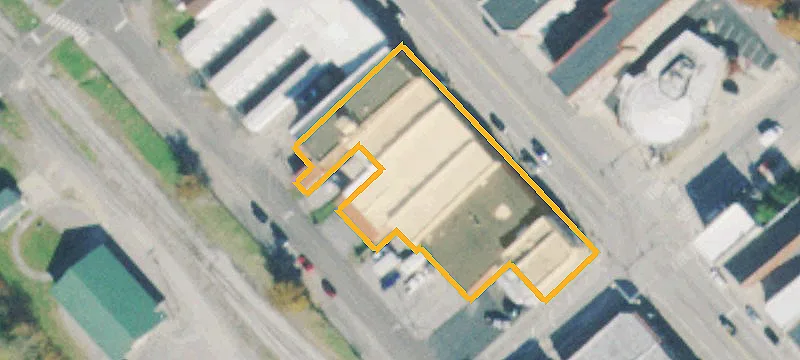 109 Commercial Ave