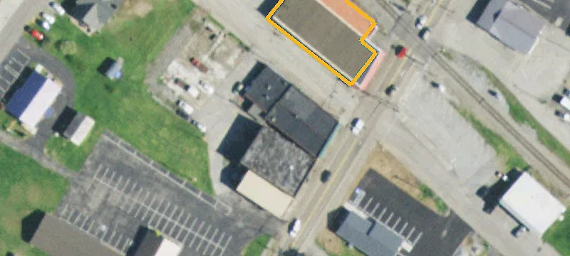 1625 Main St