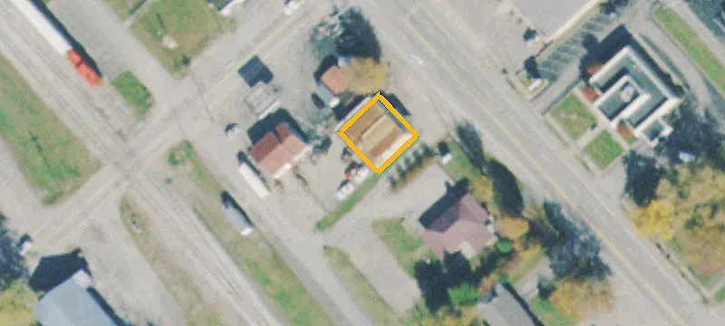 207 Commercial Ave