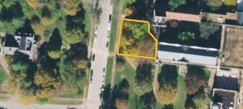 735 University Ave
