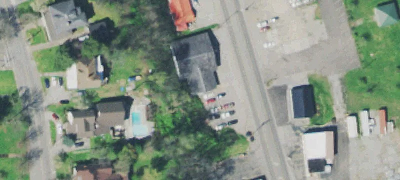 1011 Main St