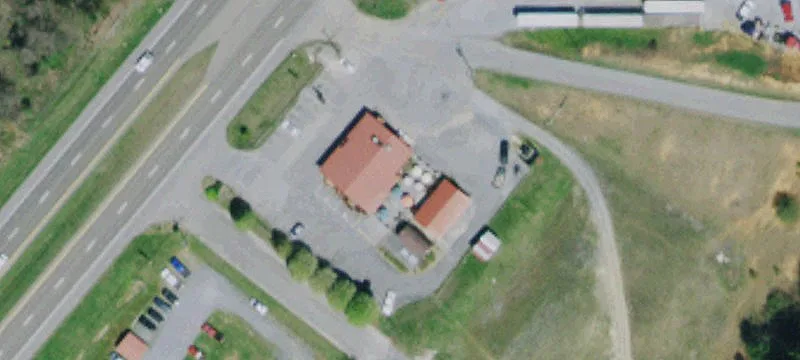 1976 Hwy 11th E