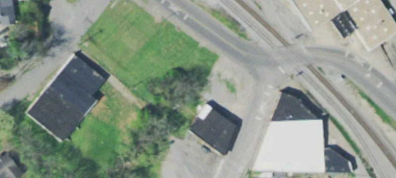 Railroad Ave