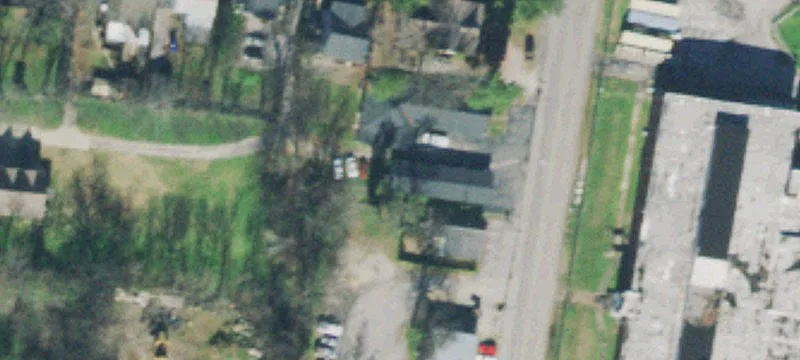 1806 Main St